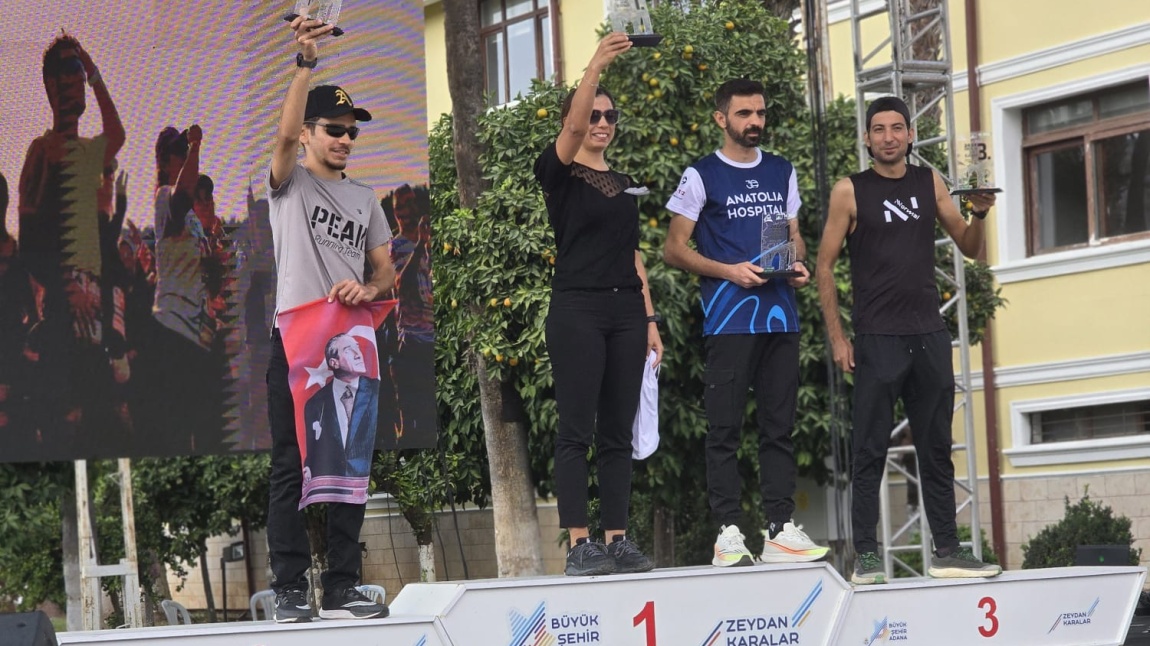 SONGÜL BERİKOL ULUSLARARASI VARDA ULTRATRAIL 14K PARKURUNDA KADINLAR ŞAMPİYONU OLMUŞTUR.